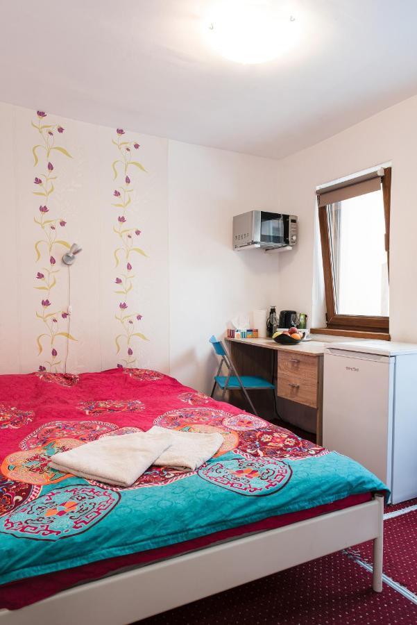 Center Walking Apartment And Room Bucarest Exterior foto