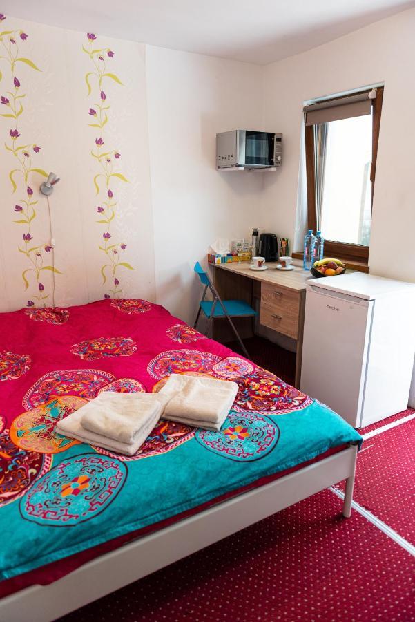 Center Walking Apartment And Room Bucarest Exterior foto