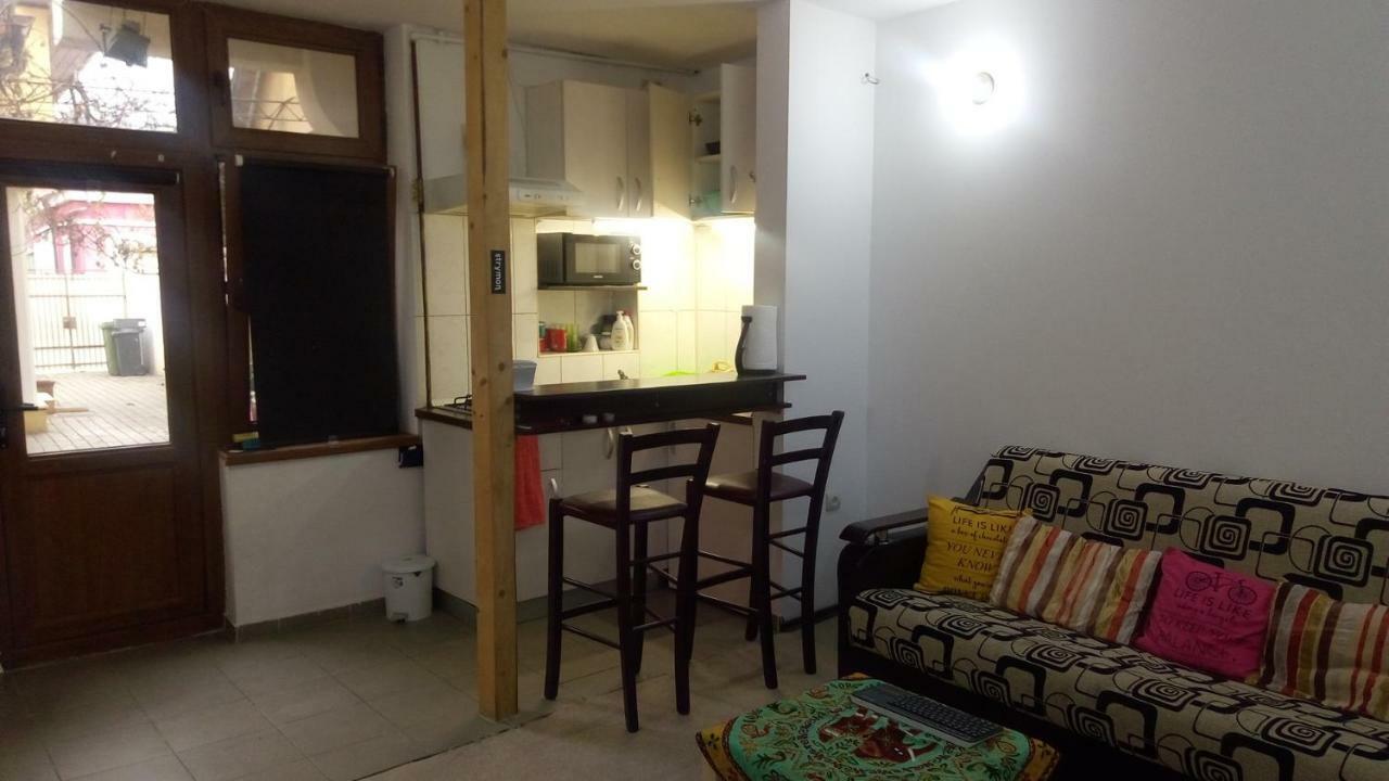 Center Walking Apartment And Room Bucarest Exterior foto